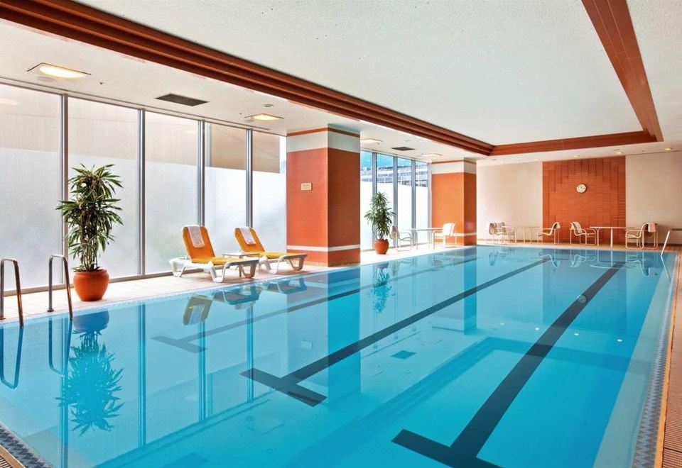 Hilton Osaka indoor swimming pool